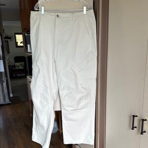 NWT Nike Jordan Men’s XXL Cream Multi Pocket Standard Fit pants